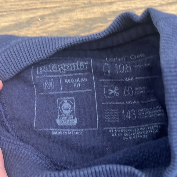 Patigonia navy crew neck good condition thick material - Picture 2 of 2